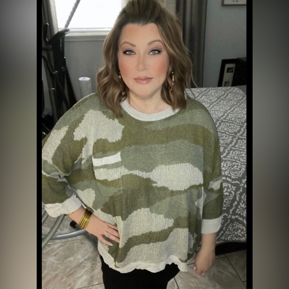 NEW GORGEOUS LIGHTWEIGHT DOLMAN CAMOUFLAGE SWEATER TOP - Picture 3 of 7